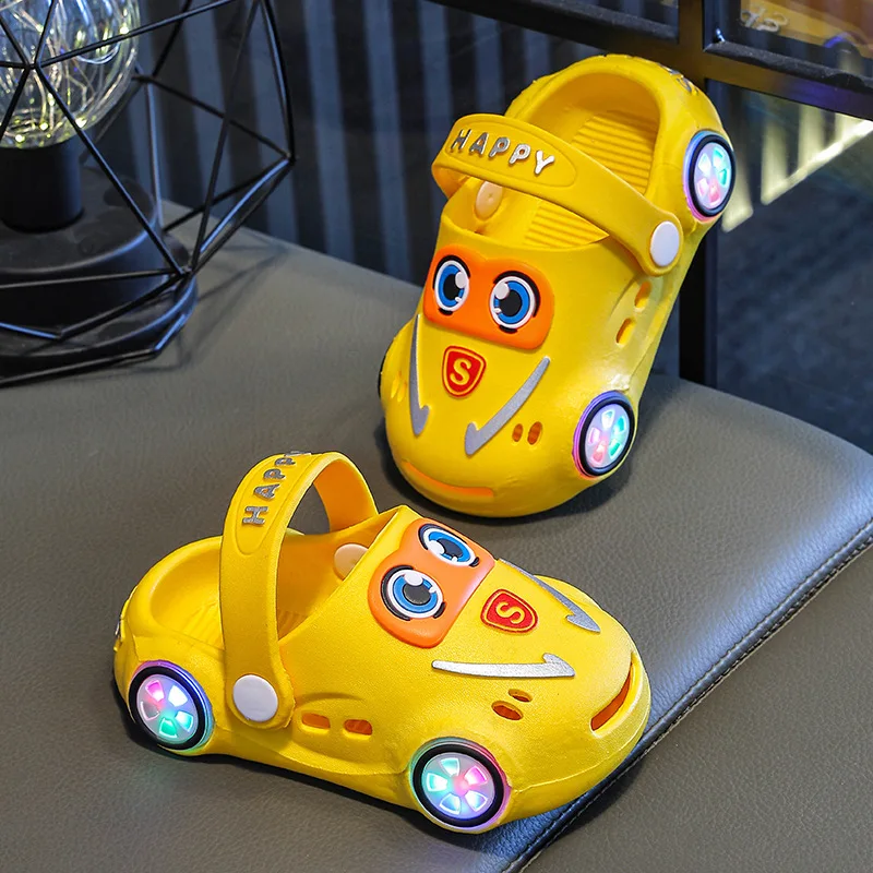 Children's Slippers 2026 Summer New Boys' Car Shaped Wheels Will Light Up Anti Slip Soft Bottom Baby Beach Slippers