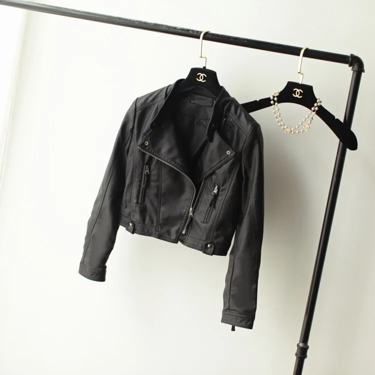 2024 Women's short leather jacket in spring and autumn of