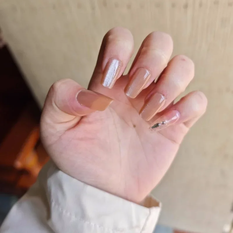 24Pcs Short Cat Eye Fake Nails Trendy Adhesive Glossy Champagne Press on Nails Durable Acrylic Nails Tips Set for Women&Girls
