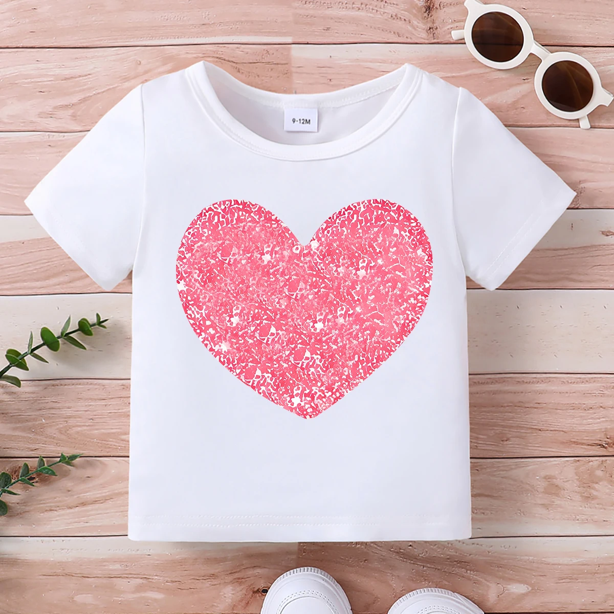 Summer T-shirt Round Neck Short Sleeved Heart-Shaped Pattern Top Stylish Versatile Multiple Options Baby Children\'s Clothing