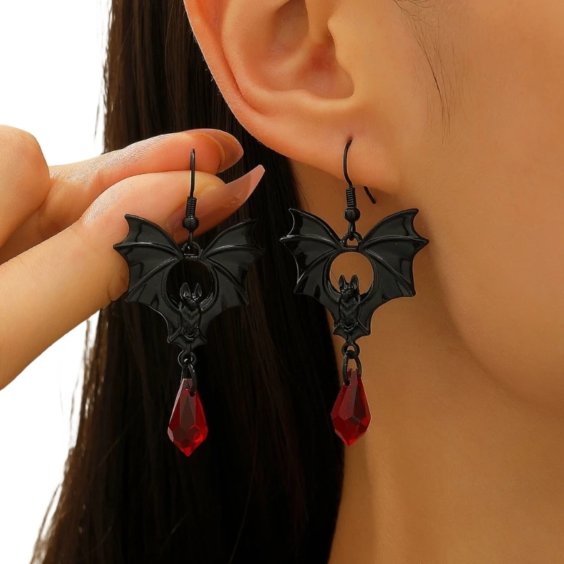 2026 New Mysterious Bat And Spiders Dangle Earrings Gothic Jewelry For Women Alloy Halloween Party Accessory