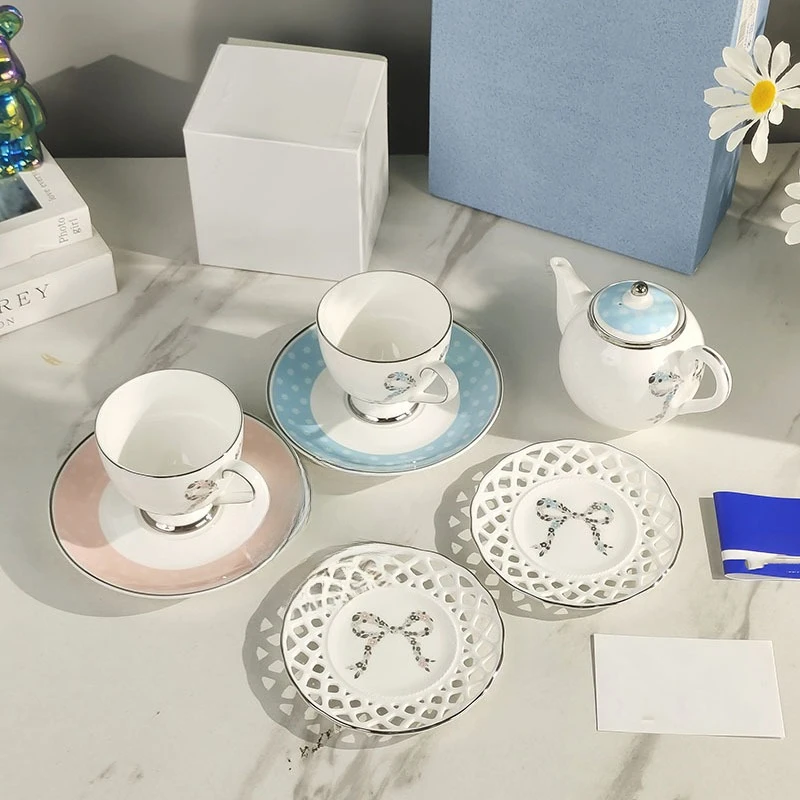 juego-de-taza-de-cafe-y-tetera-de-porcelana-fina-color-azul-polvo-con-lazo-de-la-suerte-de-alta-gama-exquisito-en-caja-de-regalo