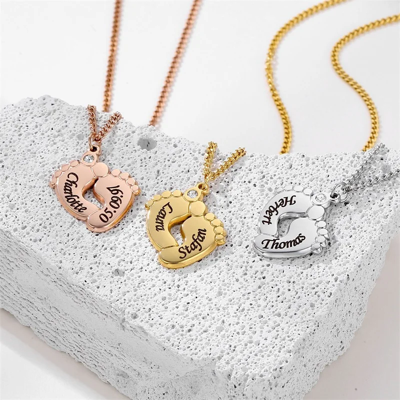 

Pendant Custom Popular Stainless Steel Laser Engraved Feet With Diamond Necklace Personality English Letter Baby Birth Souvenir