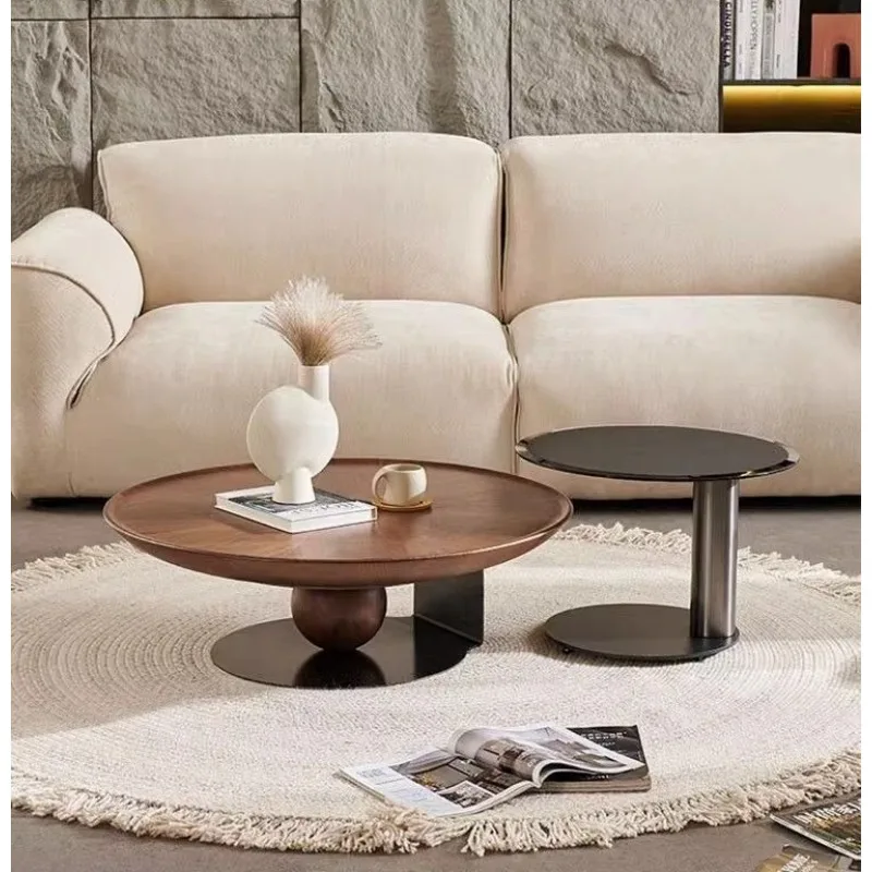 Einfacher runder Couchtisch