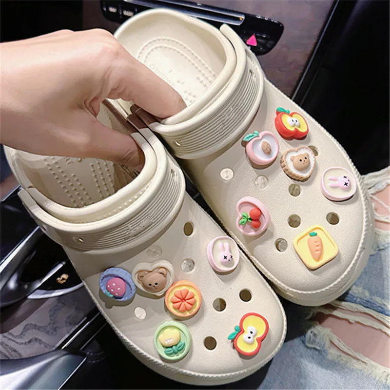 

2024 Hot Shoe Charms for DIY Cute animal Detachable Decoration Buckle for Hole Shoe Charm Accessories Kids Party Boy Girls Gift