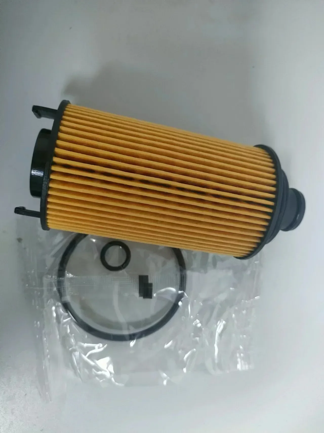 Oil Filter for MG HS GS ROEWE RX5 RX8 CHERY TIGGO 7 8 EXEED JETOUR X70 X90 MAXUS D90 T60 T70 F4J161012030 3104344