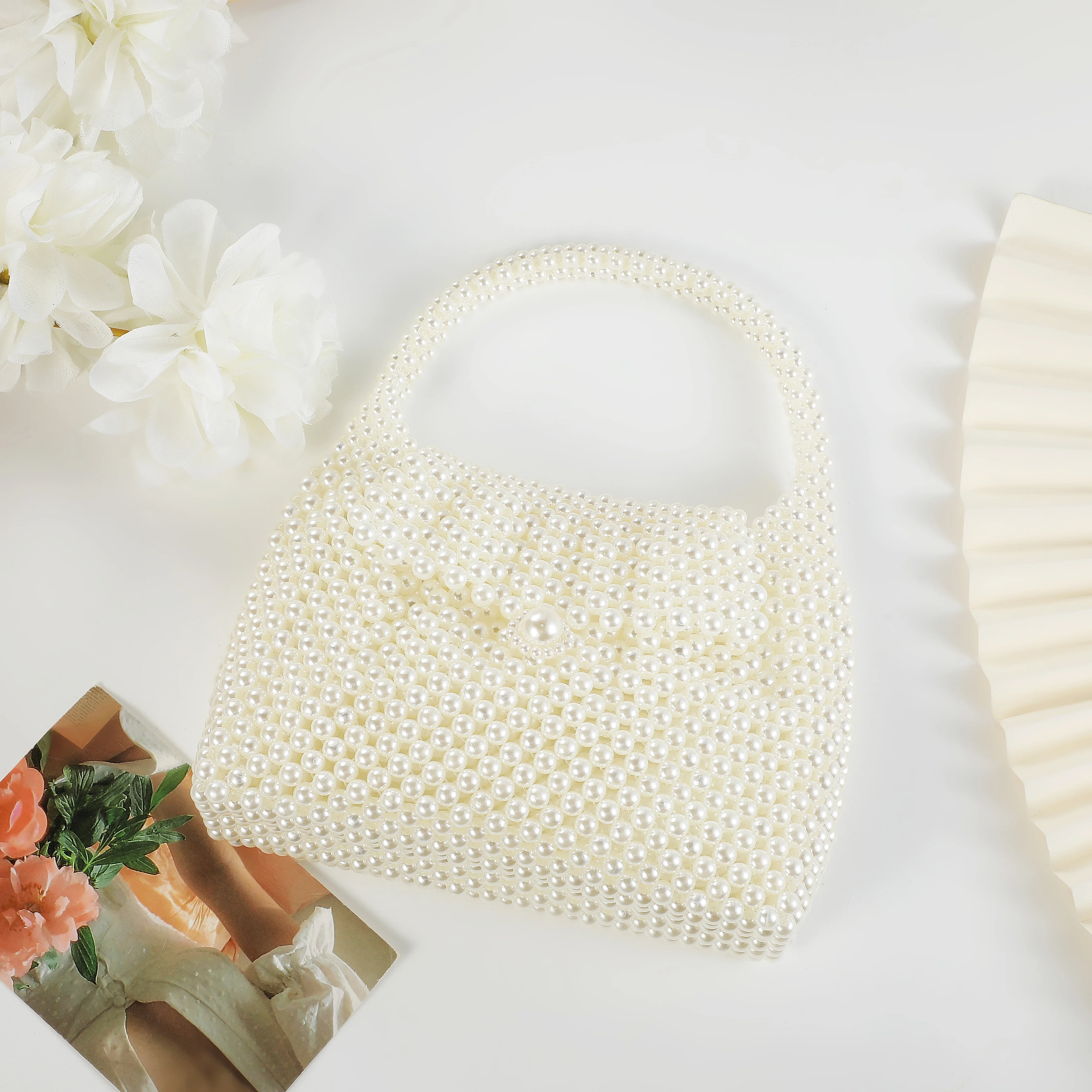 Beautifully woven shell pearl purse stylish purse handmade beaded purse lady travel handbag wedding party dinner bag