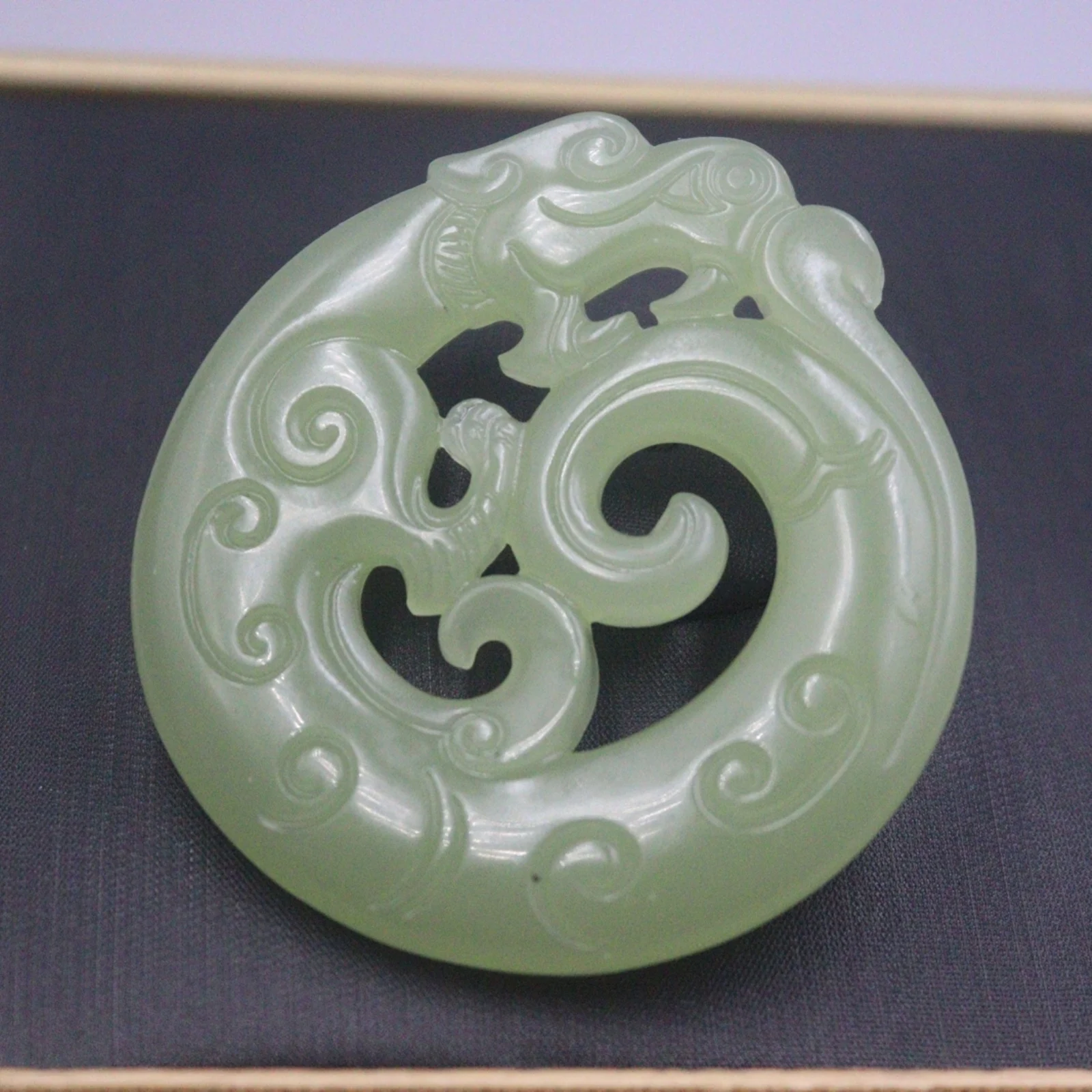 

Natural Jade Jasper Men Women Bless Lucky Green Carved Dragon Round Circle Pendant