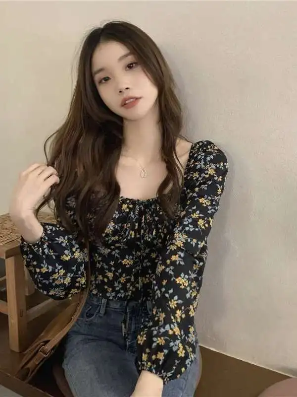 

French Floral Print Shirt for Women Spring Summer New Square Collar Cleanfit Style Long Sleeve Bubble Sleeve Polyester Fiber