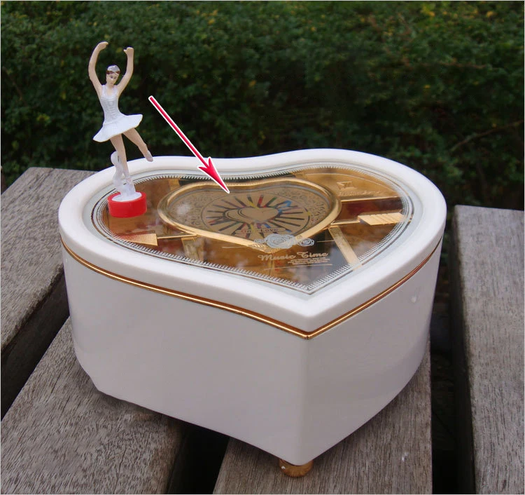 

Creative Children's Heart-shaped Music Box Clockwork Toys Music Box Rotating Dancing Ballerina Jewellery Box Girls Birthday Gift