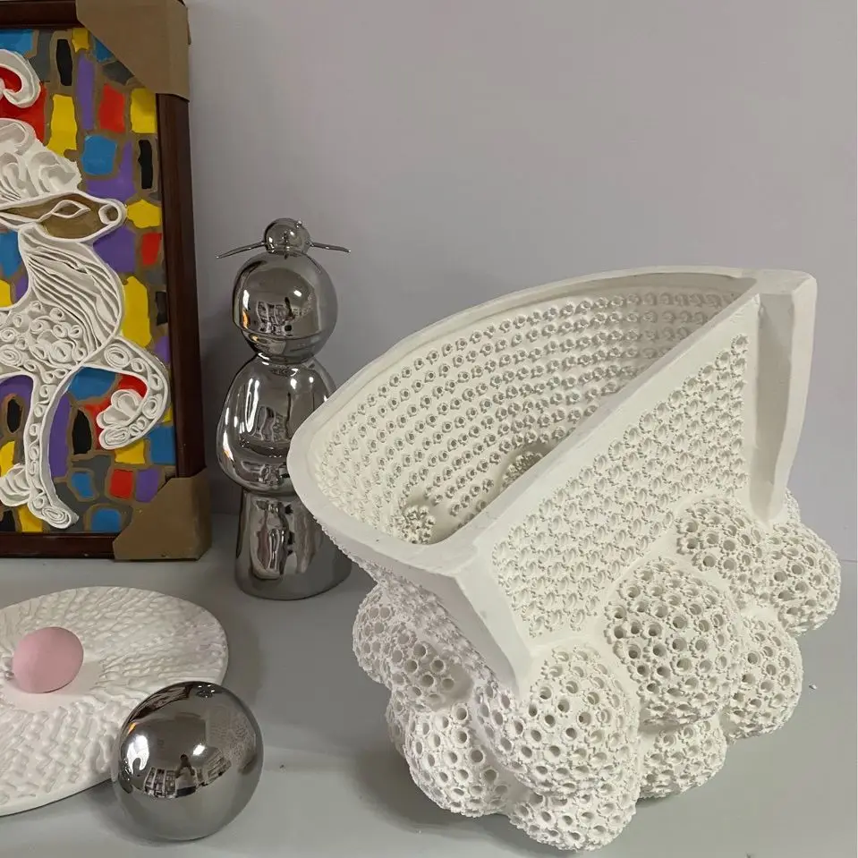 Honeycomb vase simple white hollow model room high temperature ceramic flower ware soft decoration flowers