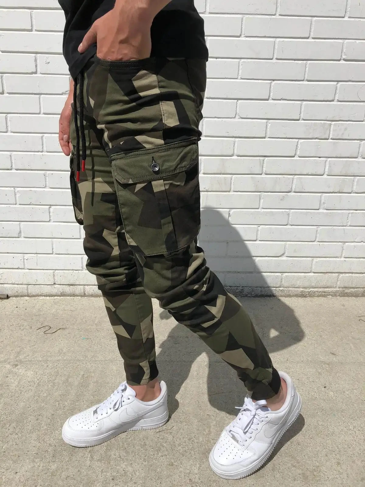 Men Outdoor Adventure Camouflage Sports Pants Slim Elastic Pants Multi-Pocket Cargo Pants Men's Fitness Running Training Pants