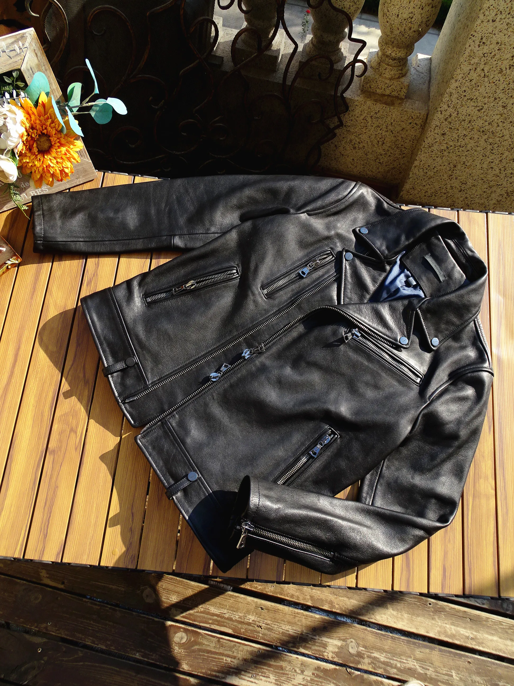 Cowhide designer slim-fit cable-stayed motorcycle leather jacket for men