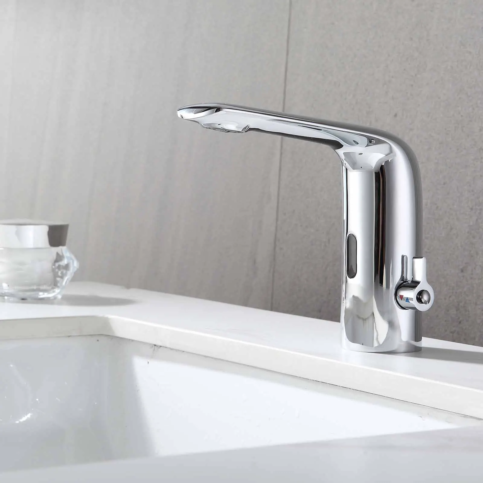 Bathroom sensor Faucet Full Brass Material AC 220 Voltage And DC 6 Voltage Including 2 Hoses