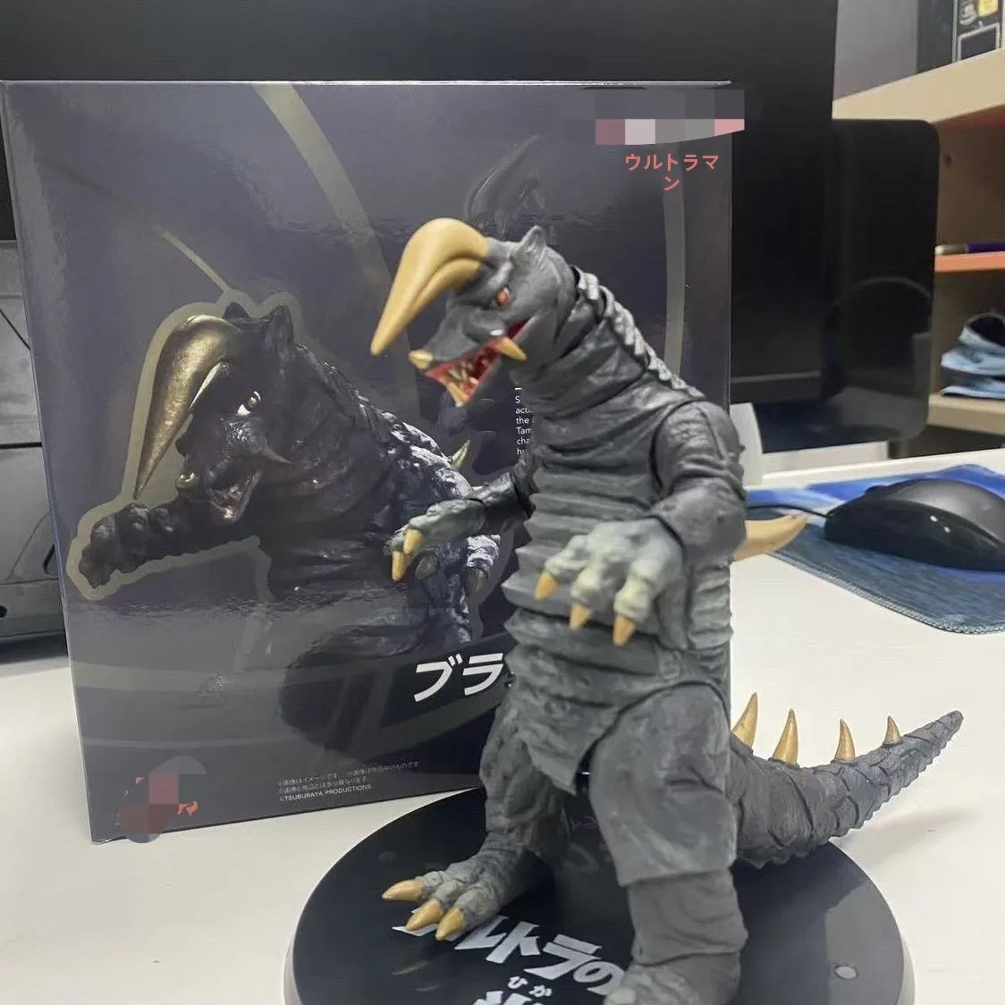 �y�Z�[�����z���i�����Y�u���b�N�L���O�W���b�N�E�I�^�}���E�����X�^�[�t�B�M���A�R���N�^�u���{�b�N�X����ߋ�����R�~�b�N�V���[�Y/9�X�P�[��