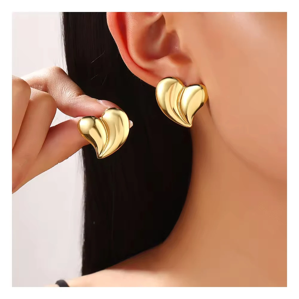 Modische Glatte Wasserdichte 18k PVD-Vergoldete Herzförmige Ohrstecker Einfacher Attraktiver Romantischer Schmuck Herzförmige Dicke Ohrringe