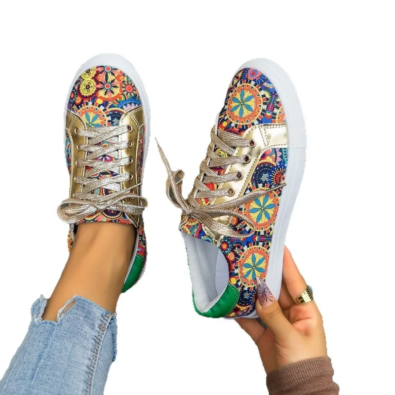 Chaussures pour femmes en toile imprimée à tête ronde pour la mode printemps et été nouvelles chaussures décontractées confortables et polyvalentes à semelle plate