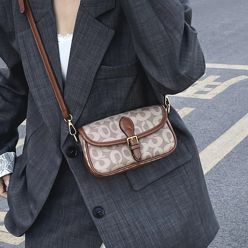 

Stylish Women's Leather Crossbody Bag By Famous Designer Luxury Brand For Ladies Popular Classic Elegant Fashion