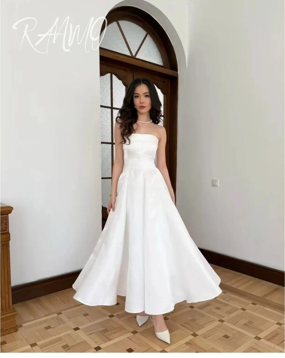 فستان زفاف Ranmo مخصص بسيط بدون حمالات من الساتان على شكل حرف A بدون أكمام وأربطة من الخلف بطول الكاحل ذيل محكمة فستان زفاف 2025