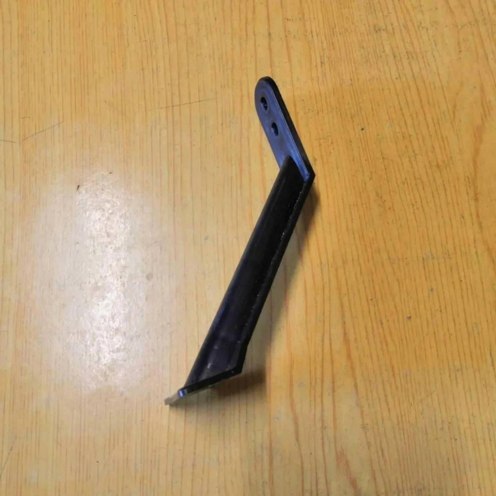 

Bords Lisses Angled Ribbed Bracket Pair Hardware Part High Load Support 3 Mm Thick for Ladder Use