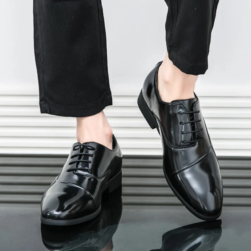 

Новые модные кожаные мужские бриджи и свадебные повседневные Мокасины итальянские мужские классические туфли удобные дышащие мужские туфли большого размера 46