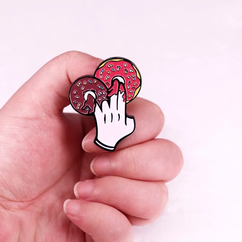 C4880 Cartoon Doughnut Enamel Pin Custom Brooch Metal Badge Cute Clothing Bag Accessories Jewelry Wholesale