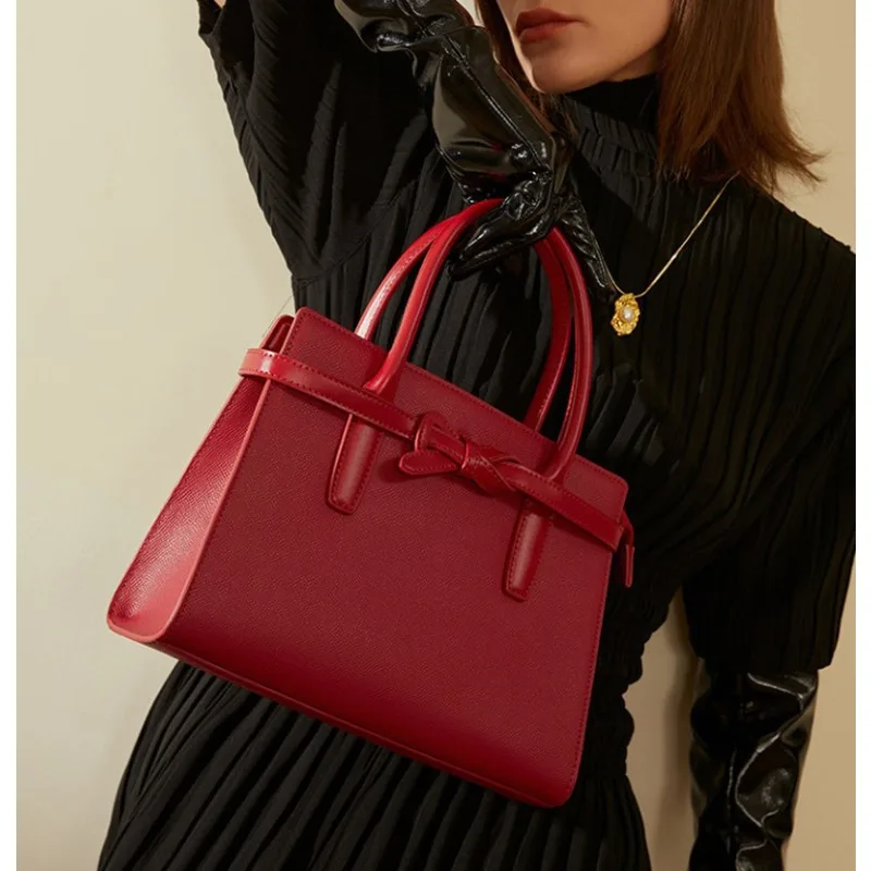 

Bridal Wedding Bag High-end Red Wedding Bag Niche Light Luxury Portable Shoulder Crossbody Ladies Bag