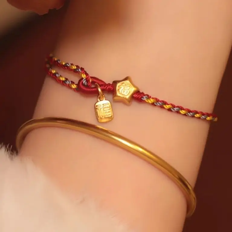 UMQ Little Lucky Star Bracelet Women's Woven Red Rope Vintage Simple Niche Girlfriends' Gift Girlfriend Gift Ornament