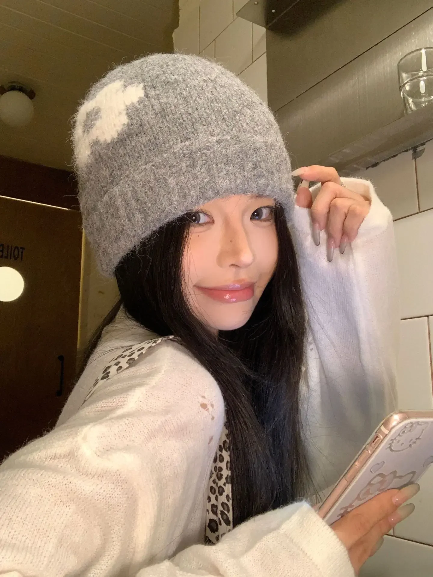

Flower Knitted Beanies Hats Gloves For Women Winter Warm Skullies Caps Famela Outdoor Coldproof Cycling Cover Head Caps Bonnet
