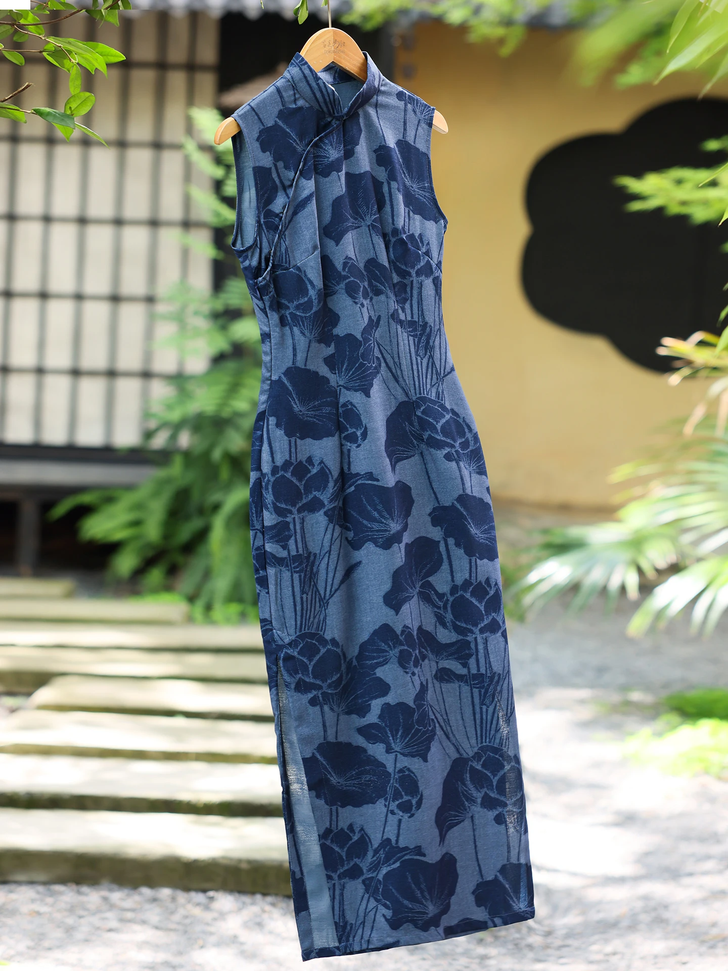 

Jiangnan down Blue Hong Kong Worker Young Sle Thin New Chinese Retro Daily Artistic Long Qipao with Low Slit