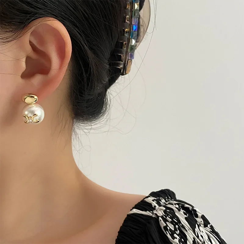 New Fashionable Needle Earrings Tweed Style Light Luxury Korean High-end Pearl Commuting Ear Studs