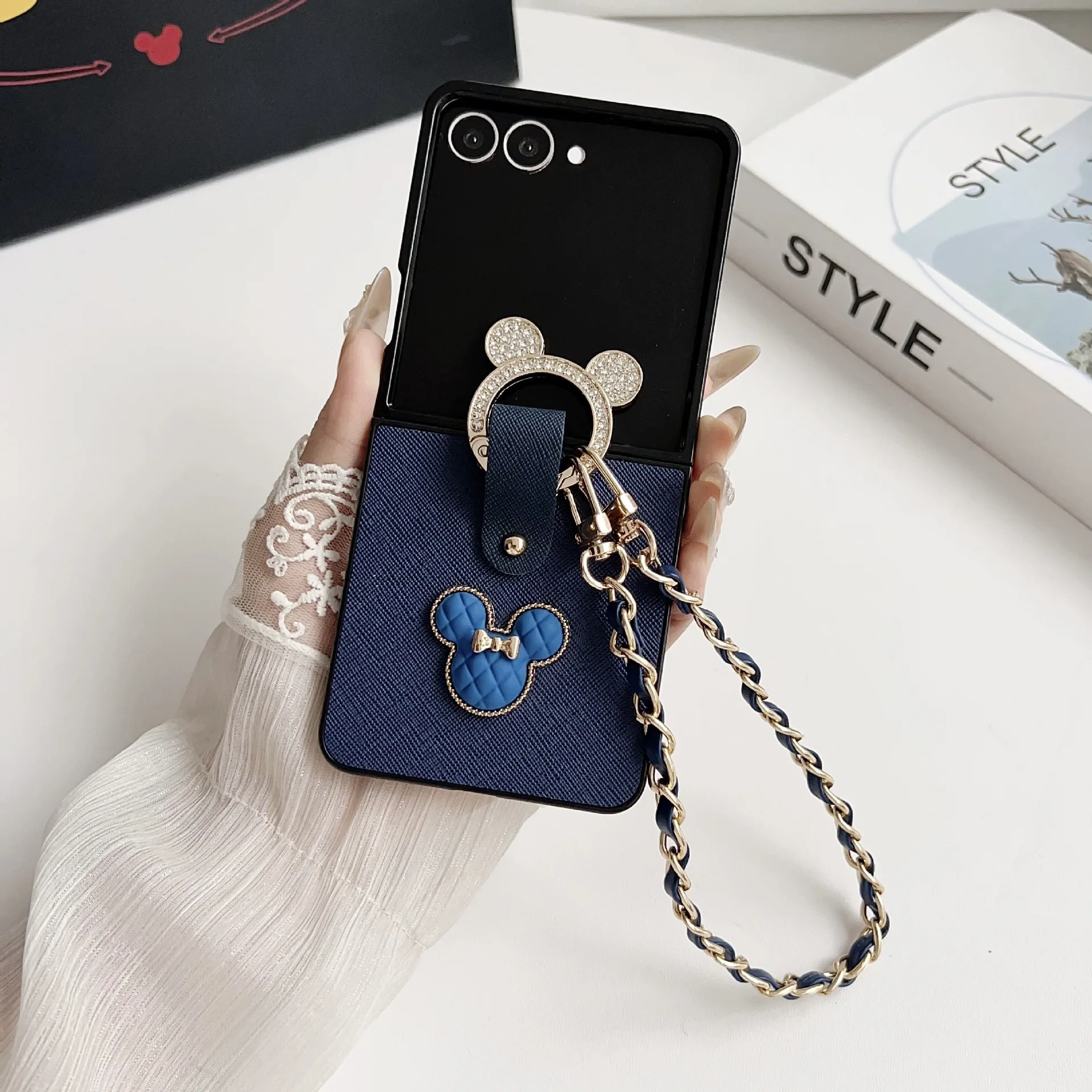 

Cute Mouse Long Lanyard Phone Case for Samsung Galaxy Z Flip 7 6 5 4 Protective Back Cover for ZFlip5 ZFlip6 ZFlip7 Case Shell