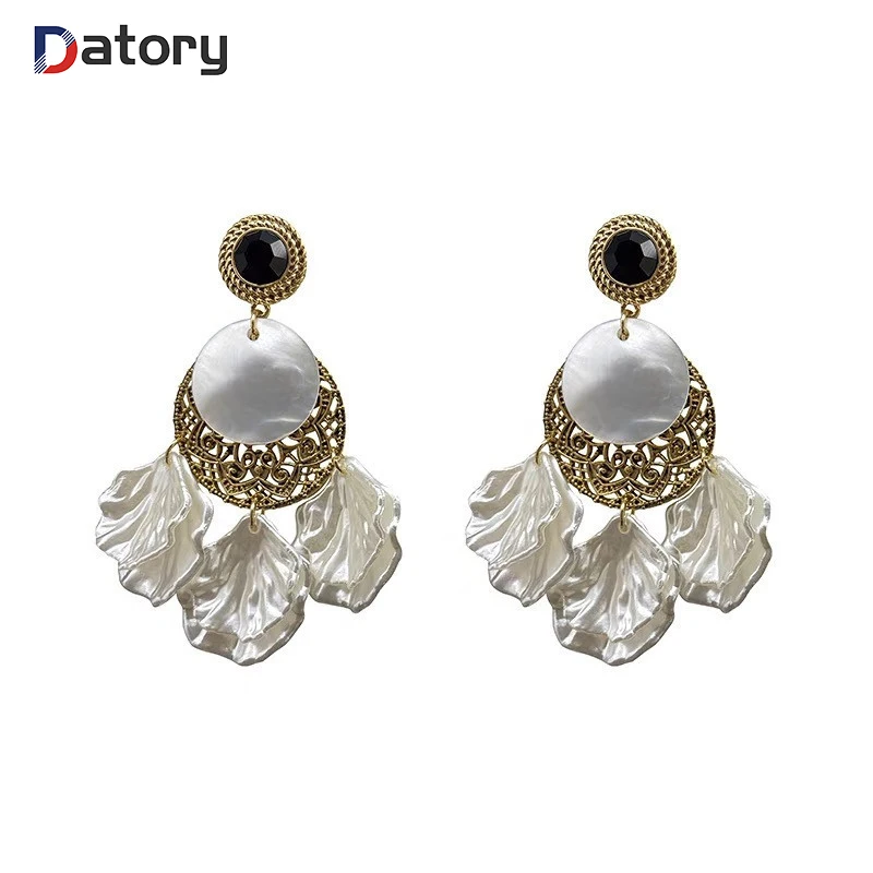 

Senior sense lady art vintage elegant temperament shell decoration long earrings earrings