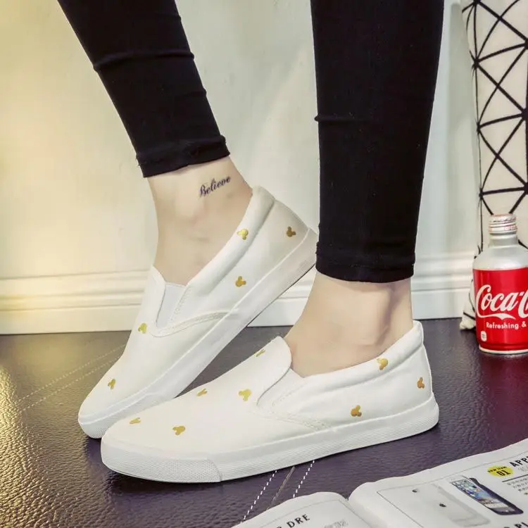 Mickey new Spring And Autumn Breathable Flat Bottom One Foot Lazy Shoes Canvas Shoes Mickey Student Cloth Casual White Shoes