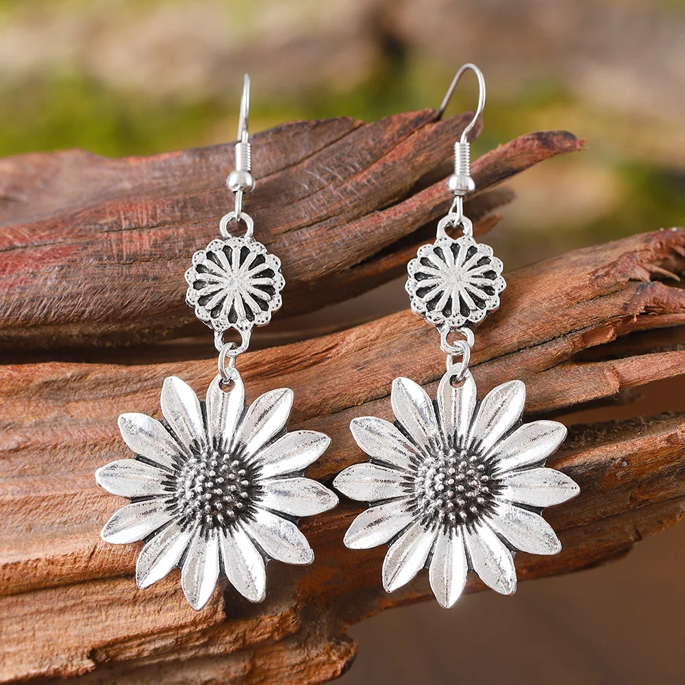 DIY accessories European and American cross-border new retro three-dimensional sunflower pendant earrings, fashionable and simpl