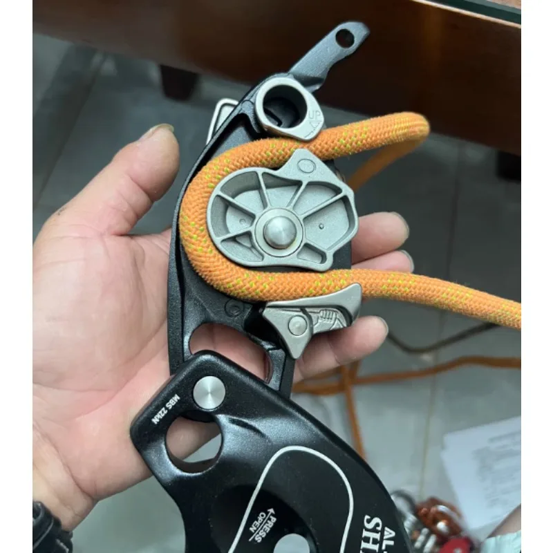 Suitable for Outdoor Climbing Descender, Anti-panic Cam Manual Descender, Quick Descent Aerial Work