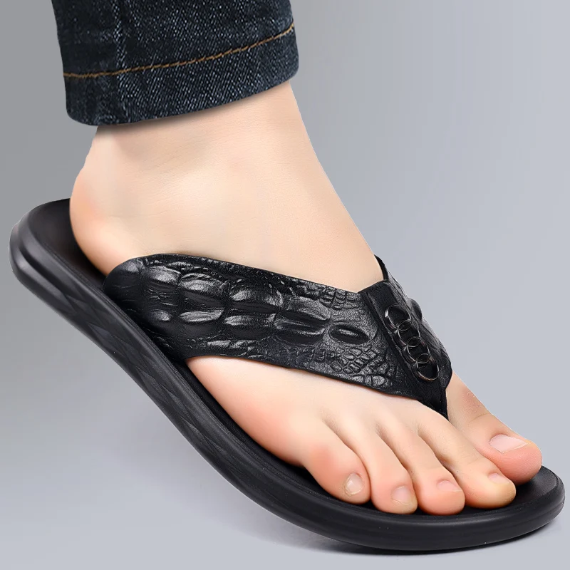 

Summer Hot Selling Men's Home Slippers Soft Soles Versatile Beach Shoes Outdoor Men's Camping Fishing Shoes Flat Bottom Non Slip