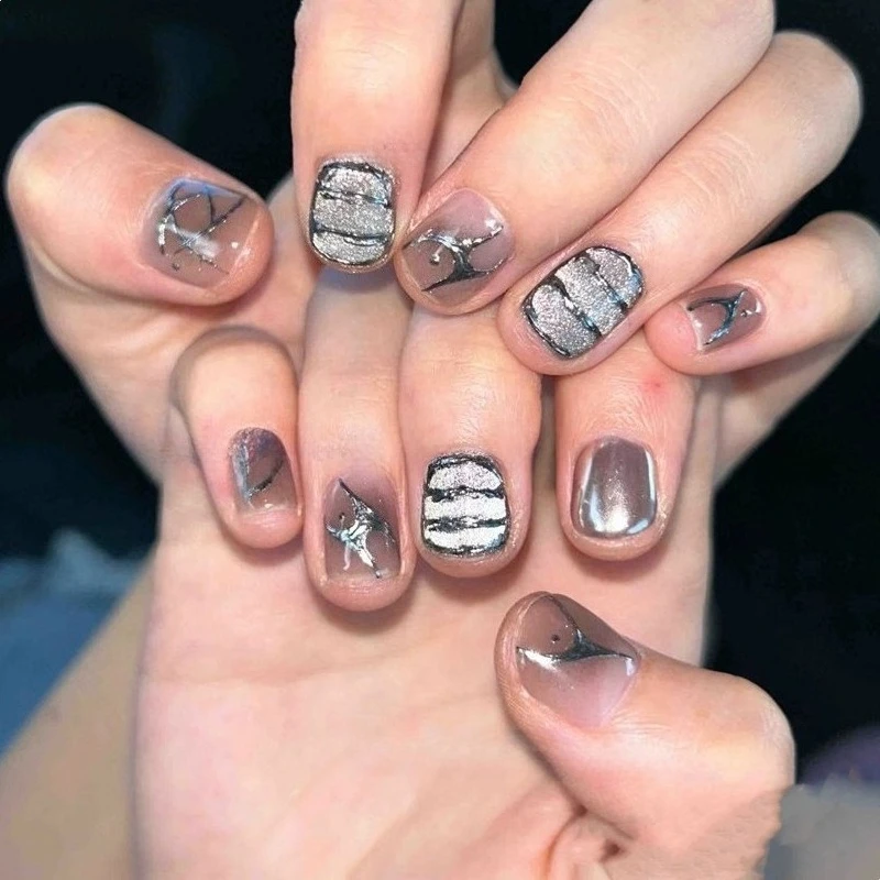 

10PCS Sweet and Cool Dark Short Wearing Armor Press on Nail Cheek Black Graffiti Fake Nails Handmade and Eye-catching Cat Eyes