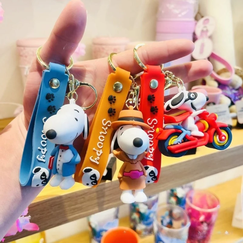 

New Snoopy Doll Keychain Silicone Car Couple Keychain School Bag Ornament Birthday Gift for Friends Kawaii