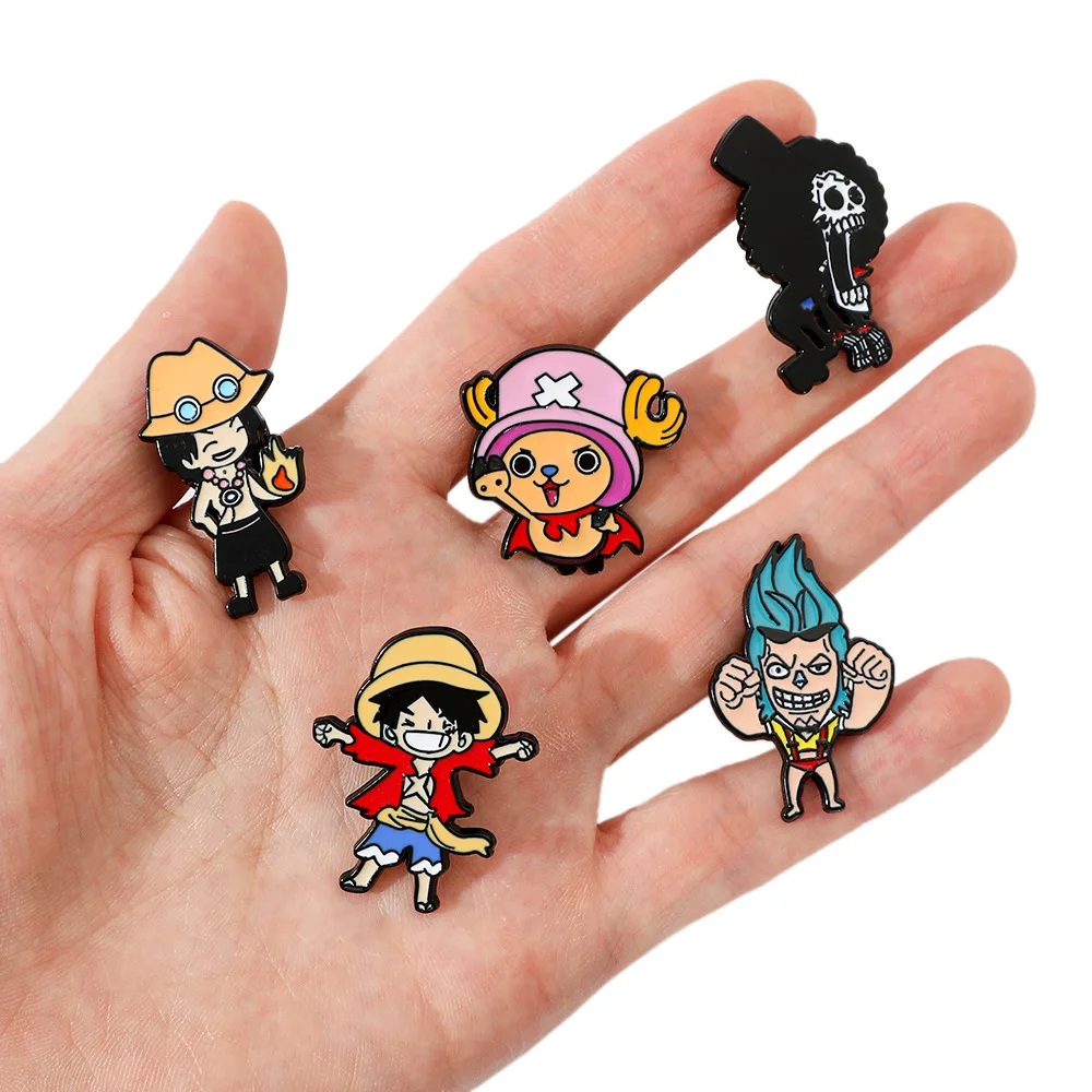 5 Stück ONE PIECE Emaille-Anstecker, Manga-Broschen, Ace Luffy Chopper Pins, Anime-Anhänger für Taschen, Rucksäcke, Kleidung, Revers, ACG Cosplay Spielzeug