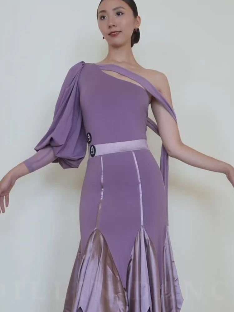 2025 nuevas camisetas de baile latino para mujeres, mono con cinta y borlas con manga acampanada, camisas de baile modernas, ropa de salón para adultos XH3910