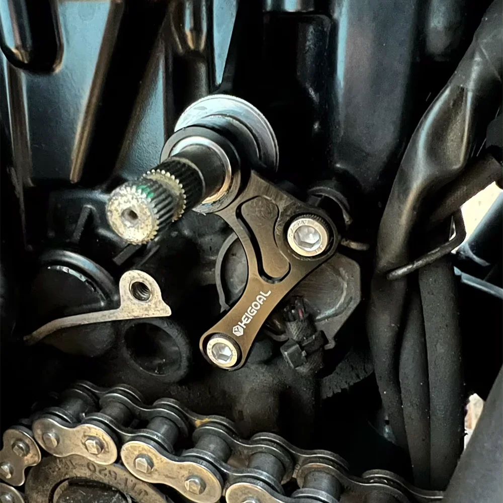 For Triumph Daytona 675 R Daytona MOTO2 765 LIMITED EDITION Accessories Gear Shift Support Stabilizer Shifting Shifter Holder