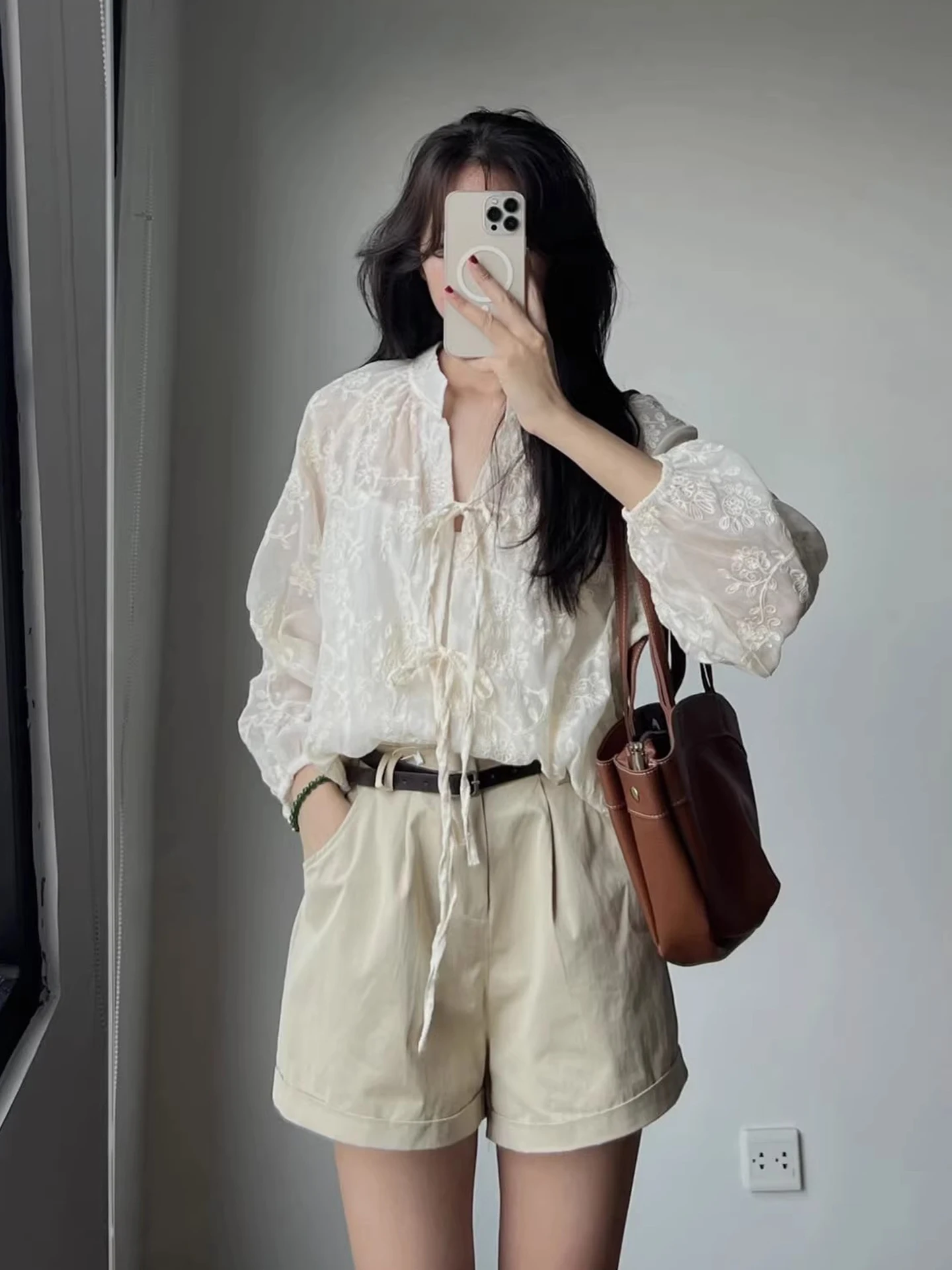 

Ele Pure Color Heavy Embroidery Lace Hook Flower Long Sve Women's irt Early Spring Versatile Base Layer irt