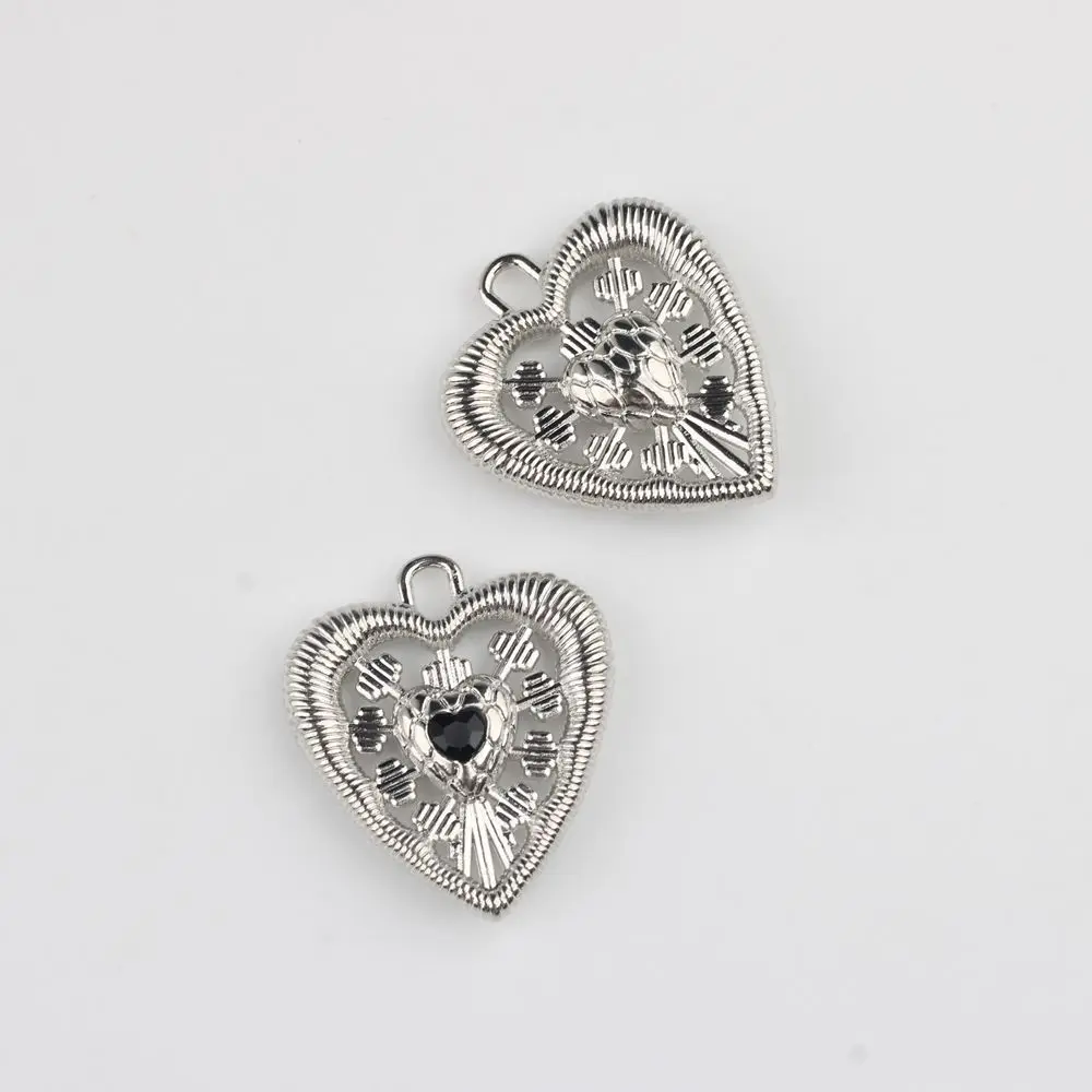 40pcs Vintage Love Heart Pendants Diy Silvery Color Hollow Necklace Earrings Pendant Connectors Handmade Jewelry Making Findings