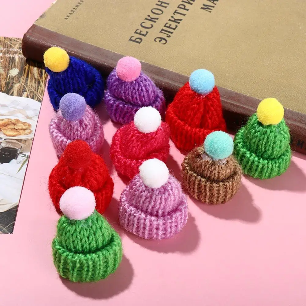 10pcs DIY Mini Knitting Hats Ornaments Knitting Christmas Mini Knitting Hats Polyester Sewing Crafts Mini Wool Hat