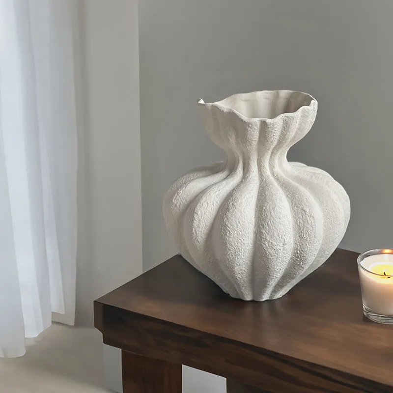 For Cream White Ceramic Flower Holder, Mid-Century Tabletop Ornament