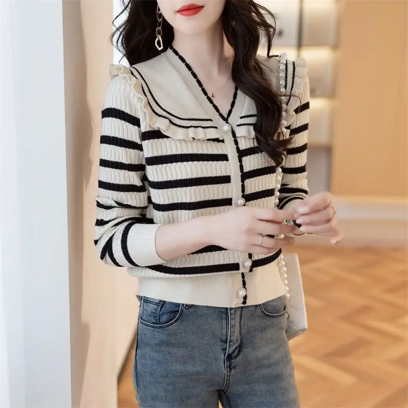 Korean Fashion Autumn Sweaters Women\'s Peter Pan Collar Striped Contrast Color Button Elegant Long Sleeve Pullovers Knitted Tops