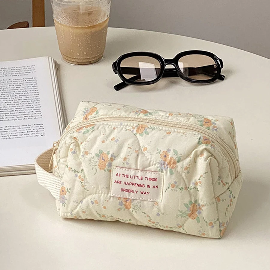 Retro Floral Women\'s Cosmetic Bag Quilted Cotton Ladies Travel Storage Bags Make Up Case Portable Female Clutch Purse Handbags