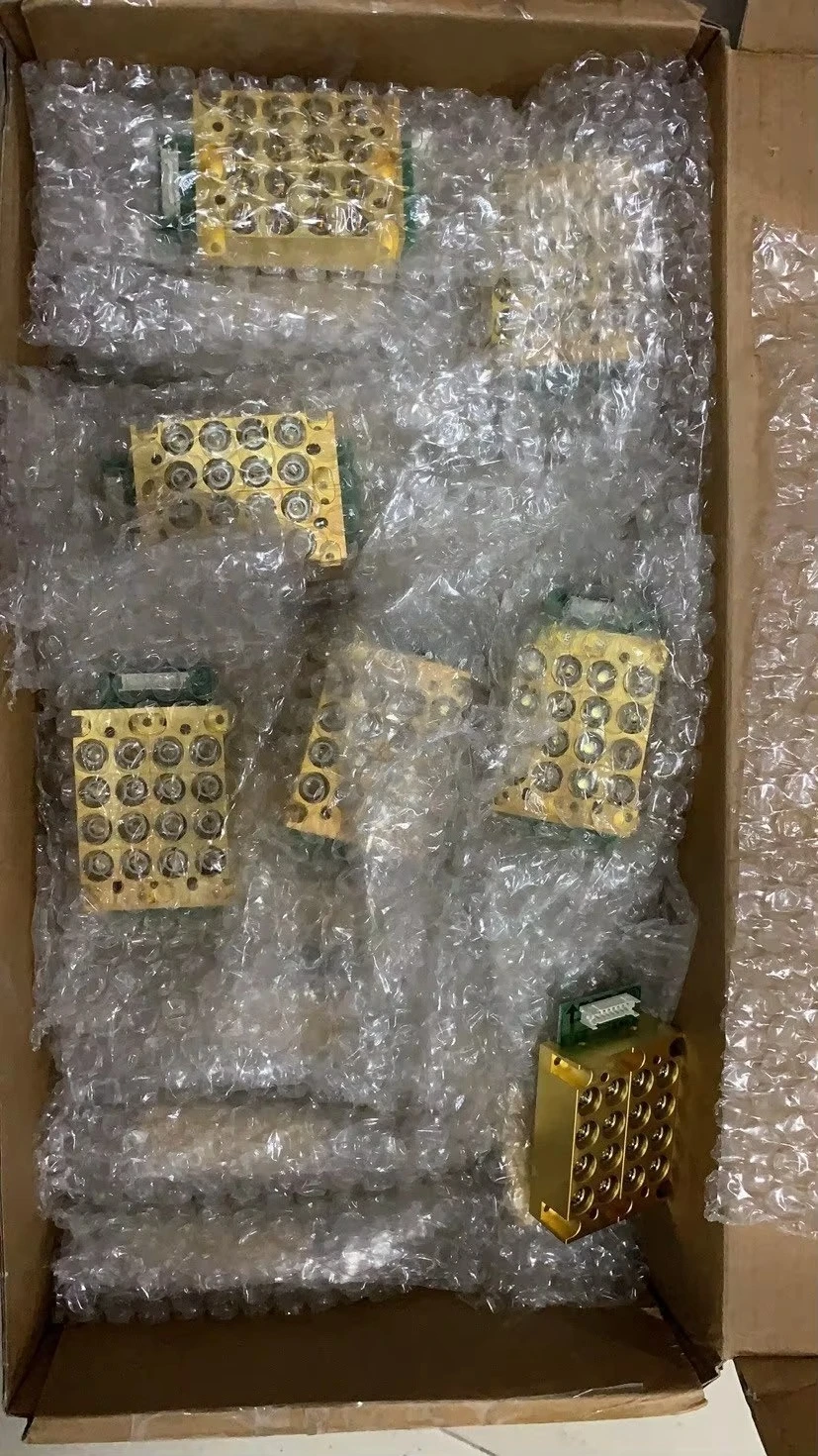 Dozens of sets of disassembled NUBM08 laser modules
