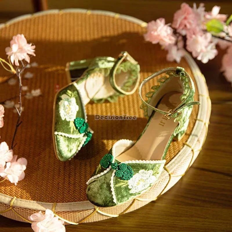 2024 new french style qipao accessory single shoes chinese ethnic embroidered hanfu shoes vintage fairy fashionable high heels